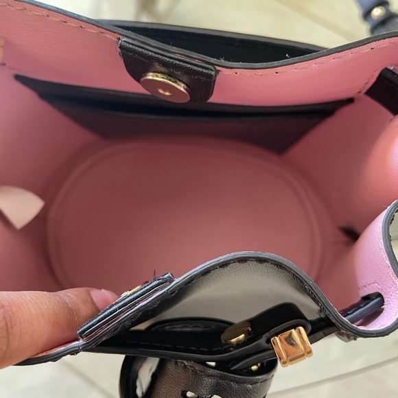 Marc Jacobs black and gold crossbody bag. Like new ! Cross posted! - Picture 5 of 5